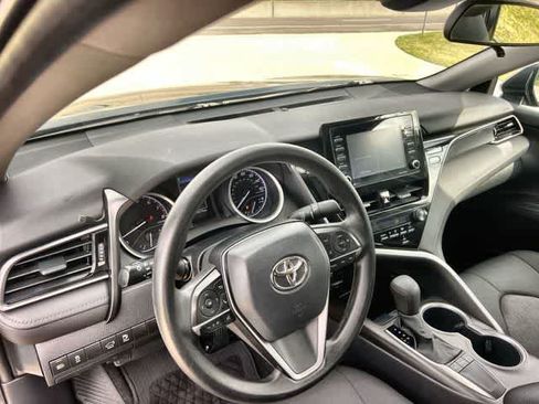 Used 2022 Toyota Camry LE w/ Carpet Mat Package (TMS) FWD image 15