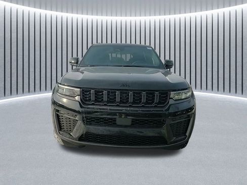 New 2026 Jeep Grand Cherokee Altitude image 21