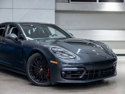 Used 2019 Porsche Panamera GTS image 13