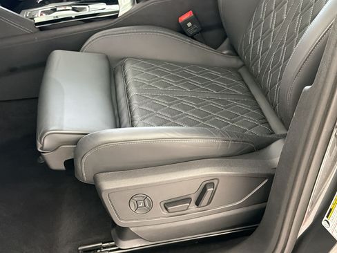 Used 2025 Audi SQ5 Premium Plus AWD/4WD image 15