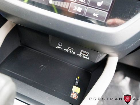 Used 2025 Subaru Forester Premium image 29