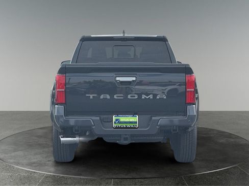 Used 2024 Toyota Tacoma Limited w/ Limited Package (LT) AWD/4WD image 8