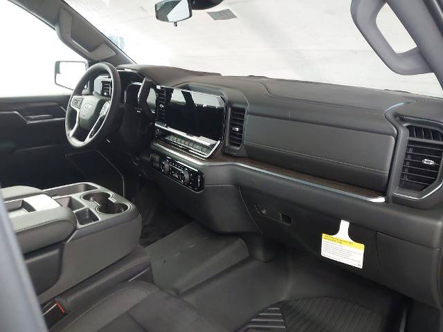 New 2026 Chevrolet Silverado 1500 RST w/ Dark Appearance Package AWD/4WD image 29
