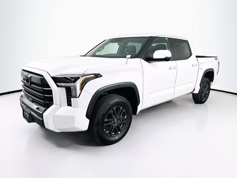 Used 2025 Toyota Tundra SR5 w/ SR5 Convenience Package image 3