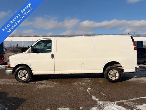 Used 2016 Chevrolet Express 2500 Extended image 9
