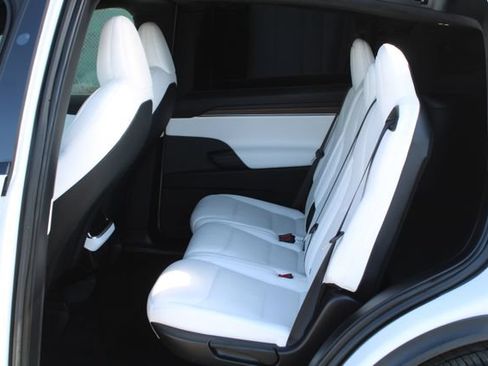 Used 2023 Tesla Model X AWD/4WD image 41