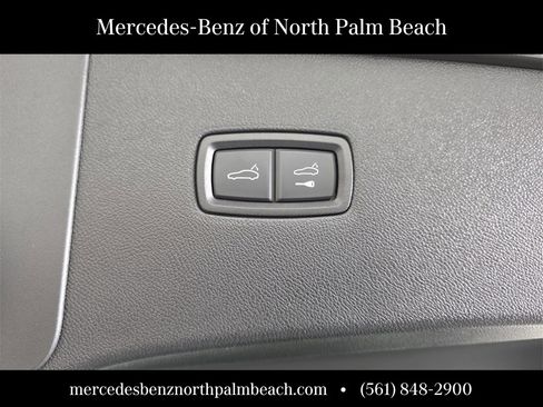 Used 2023 Porsche Cayenne Turbo image 18