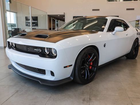 Used 2023 Dodge Challenger SRT Hellcat w/ Driver Convenience Group RWD image 1