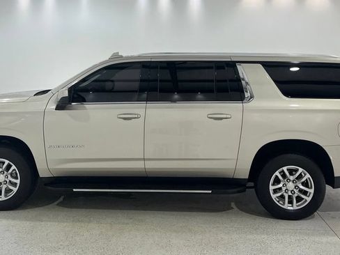 Used 2021 Chevrolet Suburban LS AWD/4WD image 2