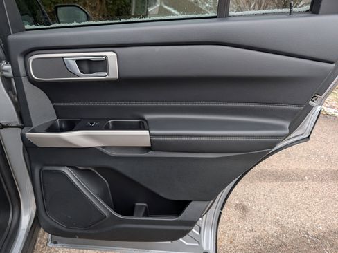 Used 2023 Ford Explorer XLT w/ Equipment Group 202A image 40