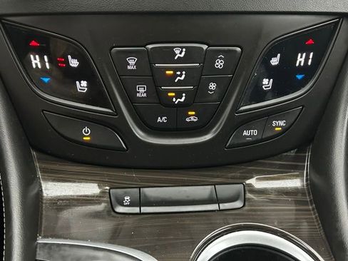 Used 2020 Buick Envision Premium image 31