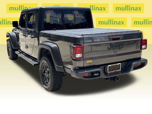 Used 2022 Jeep Gladiator Sport AWD/4WD image 9