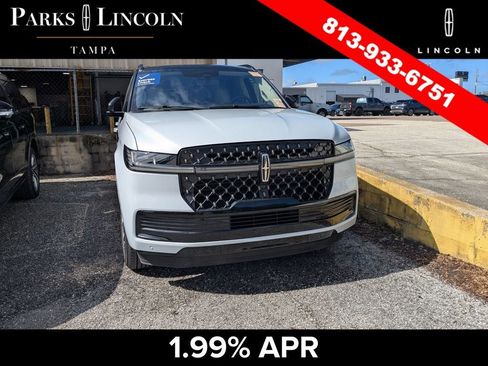 Certified 2025 Lincoln Navigator L Black Label w/ Black Label Special Edition AWD/4WD image 4