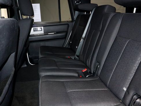 Used 2017 Ford Expedition XLT image 27