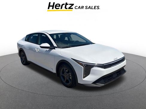 Used 2025 Kia K4 FWD image 1