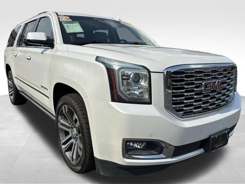 Used 2018 GMC Yukon XL Denali w/ Denali Ultimate Package AWD/4WD image 7