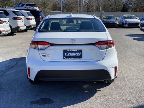 Used 2026 Toyota Corolla LE image 6
