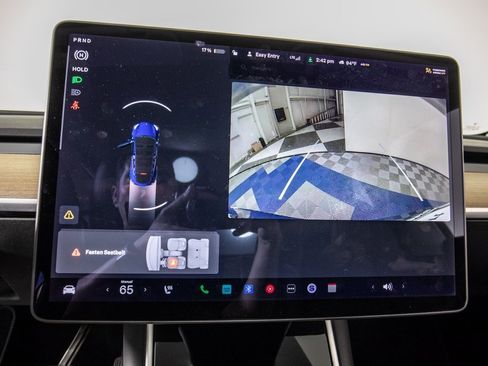 Used 2020 Tesla Model Y Long Range image 22