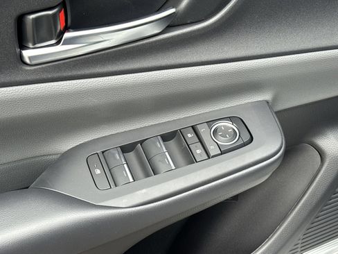 New 2026 Toyota Prius XLE image 15