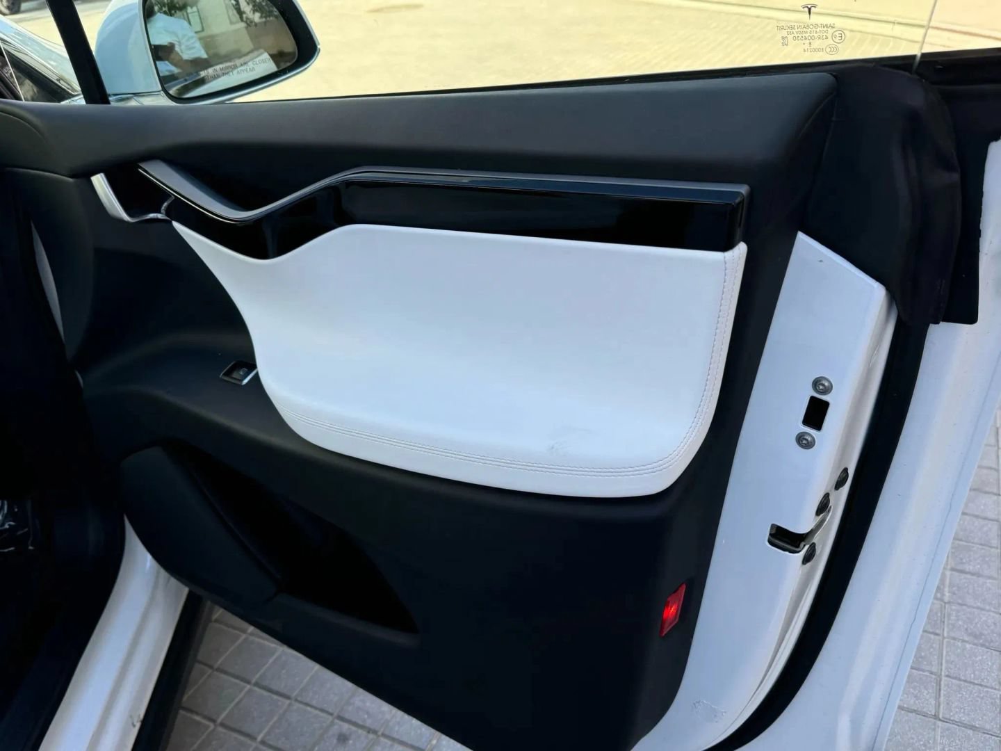 Used 2017 Tesla Model X 100D AWD/4WD image 32