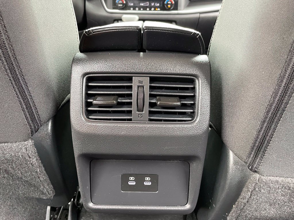 Used 2025 Nissan Rogue SV AWD/4WD image 28