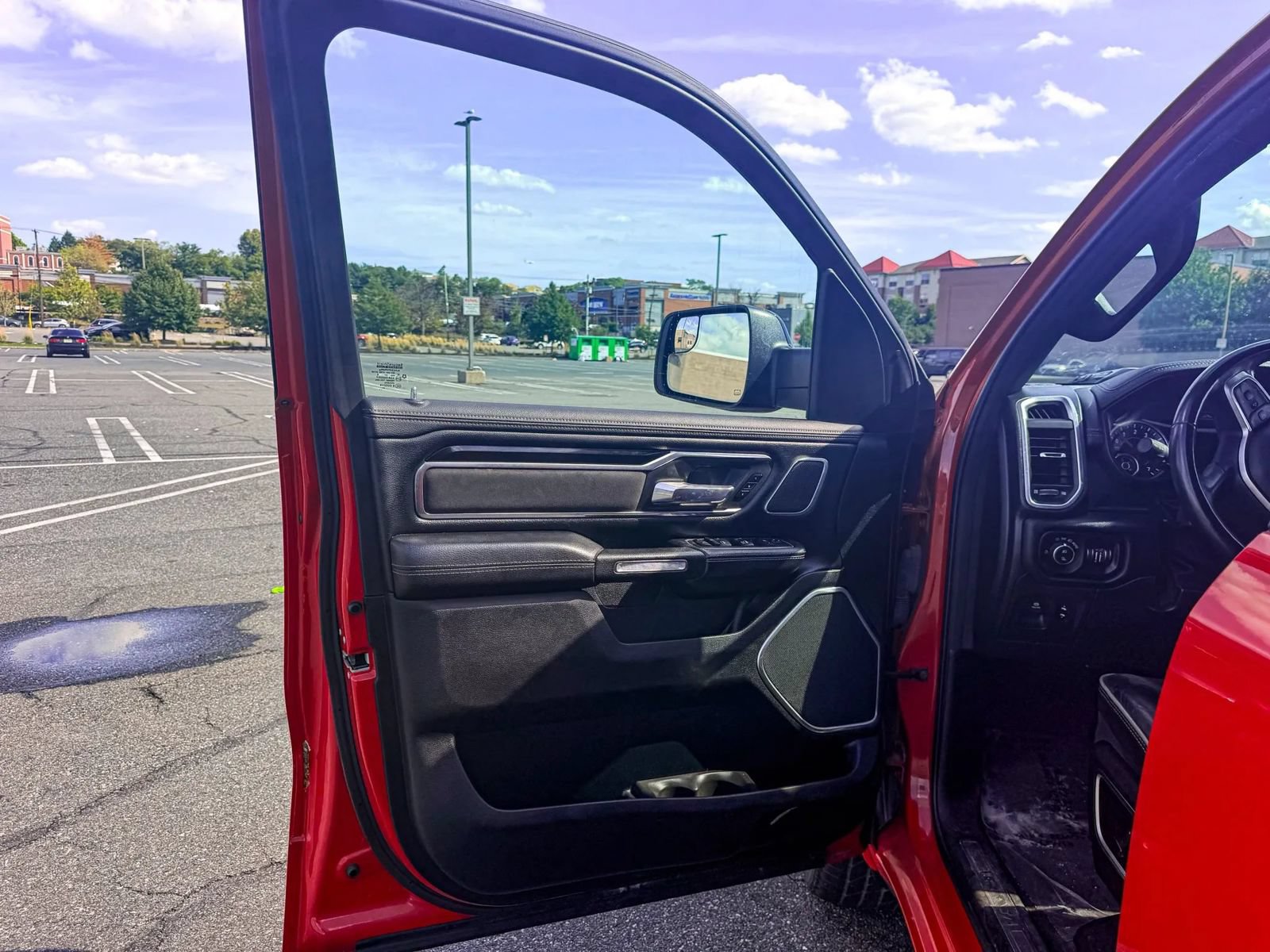 Used 2021 RAM 1500 Laramie AWD/4WD image 12