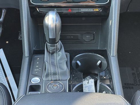 Used 2023 Volkswagen Atlas Cross Sport SE image 16