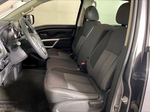 Used 2021 Nissan Titan SV AWD/4WD image 29