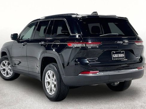Used 2023 Jeep Grand Cherokee Limited RWD image 15