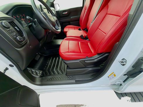 Used 2024 Chevrolet Silverado 1500 W/T w/ Z71 Off-Road Package image 17