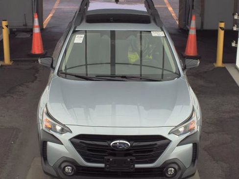 Used 2025 Subaru Outback Onyx Edition image 3