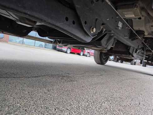 Used 2016 Ford F250 Platinum w/ FX4 Off-Road Package image 16