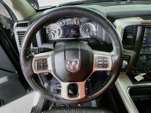 Used 2016 RAM 1500 Laramie w/ Convenience Group AWD/4WD image 10