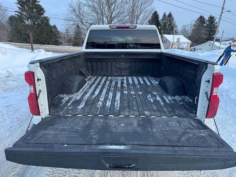 Used 2022 Chevrolet Silverado 2500 LT w/ Convenience Package image 16