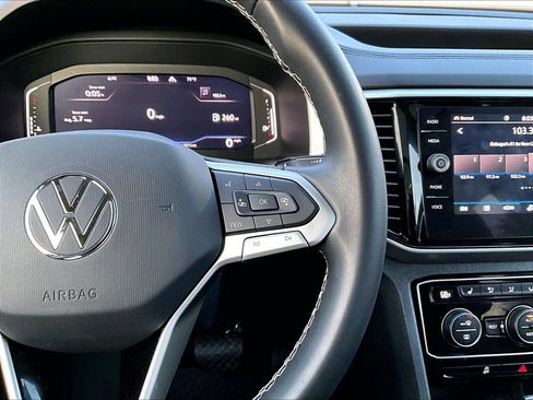 Used 2023 Volkswagen Atlas SE w/ Panoramic Sunroof Package AWD/4WD image 16