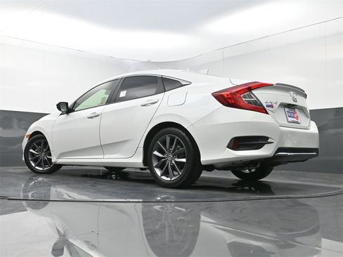 Used 2019 Honda Civic EX-L image 27