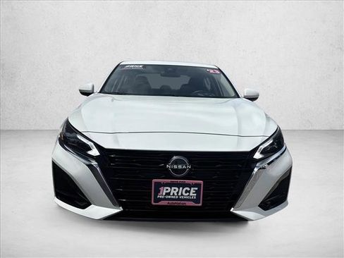 Used 2023 Nissan Altima 2.5 S FWD image 11