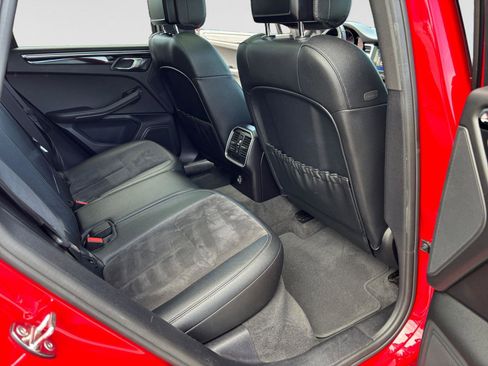Used 2019 Porsche Macan AWD/4WD image 44