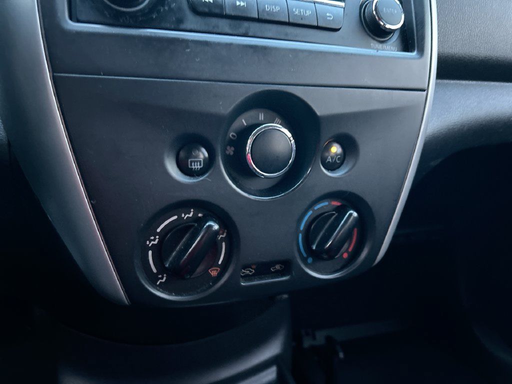 Used 2016 Nissan Versa SV FWD image 21