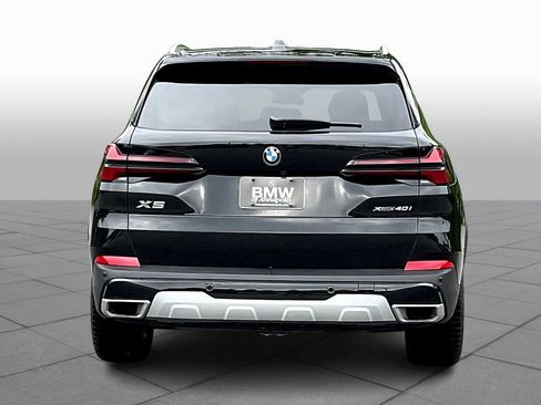 Used 2025 BMW X5 xDrive40i w/ Parking Assistance Package AWD/4WD image 4