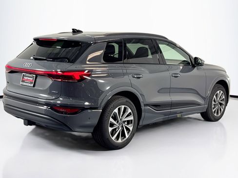 New 2025 Audi Q6 e-tron Premium image 5