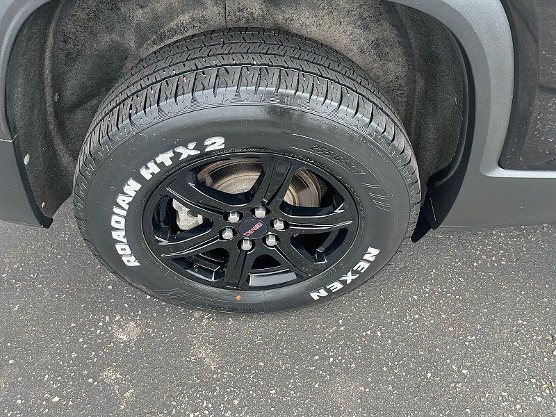 Used 2023 GMC Acadia AT4 AWD/4WD image 11