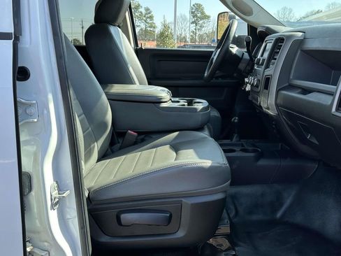 Used 2018 RAM 5500 Tradesman w/ Chrome Appearance Group image 6