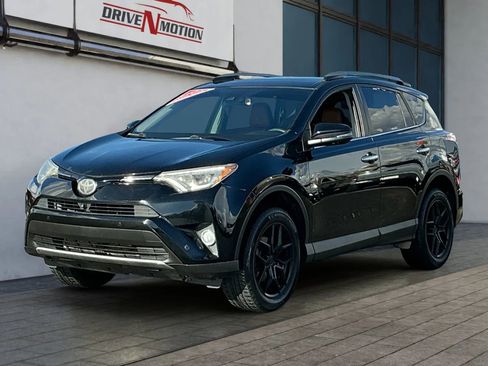 Used 2018 Toyota RAV4 Limited w/ Advanced Technology Package image 7