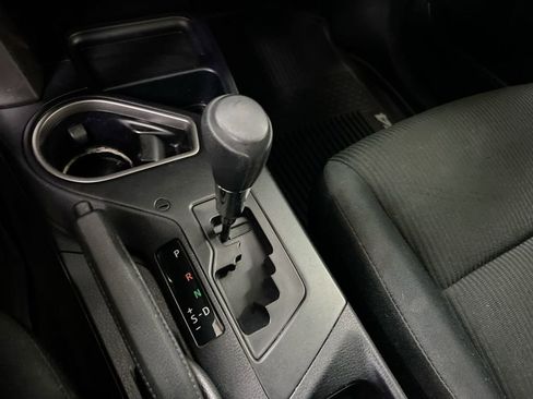 Used 2017 Toyota RAV4 LE image 17