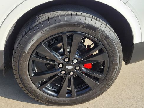 Used 2024 Cadillac XT5 Premium Luxury w/ Technology Package FWD image 22