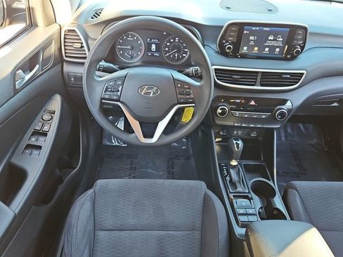 Used 2019 Hyundai Tucson SE image 14
