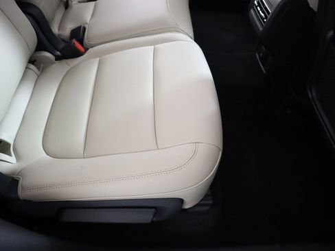 New 2025 Lincoln Corsair AWD image 16