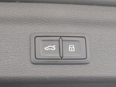 Used 2023 Audi Q3 2.0T Premium Plus w/ Premium Plus Package image 22