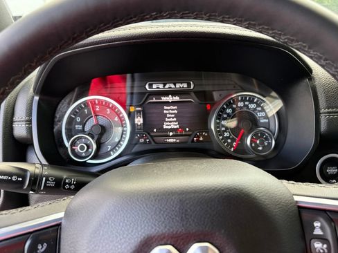Used 2025 RAM 1500 Laramie w/ Sport Appearance Package AWD/4WD image 18